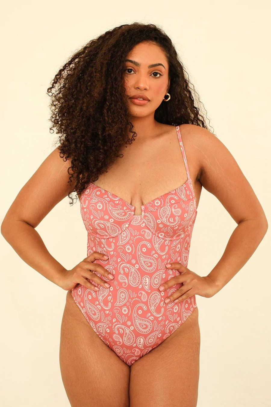 Swim Dippin' Daisy's Moderate | Saltwater Thigh High Cut One Piece Pink Paisley